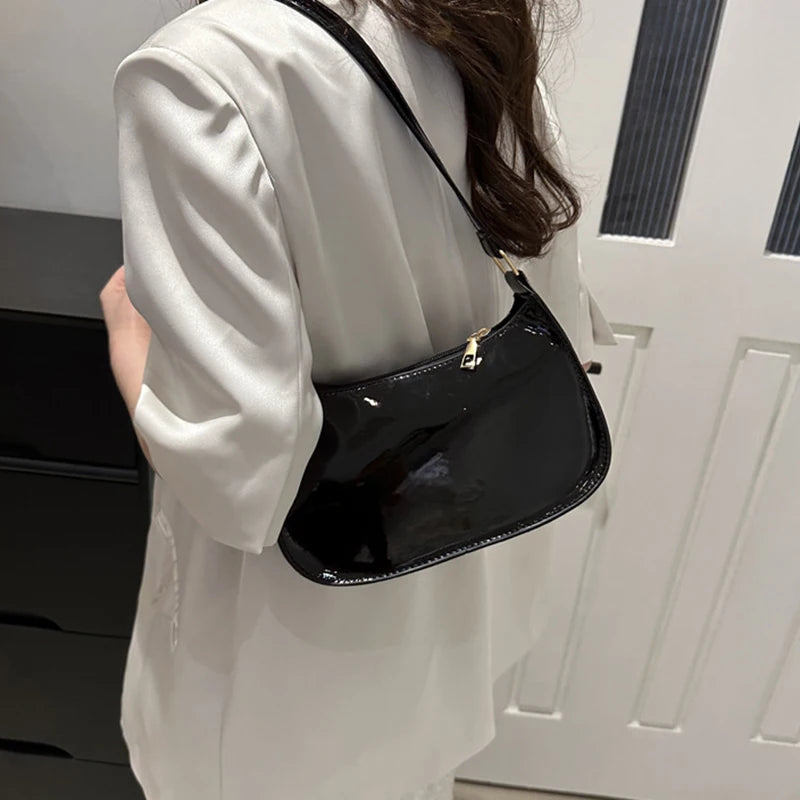 Bolso de hombro de charol Ruby