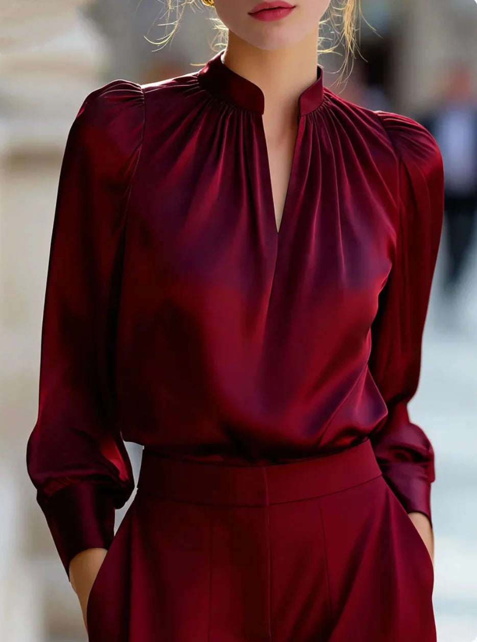 Blusa Greta en borgoña, vista frontal