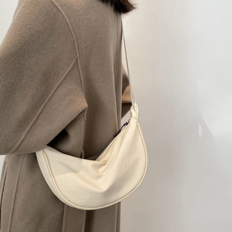 Bolso media luna Aitana