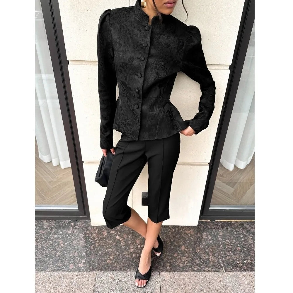 Chaqueta Valeria en negro de cuerpo entero