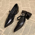 Zapatos Mary Jane de tacón Odette en negro
