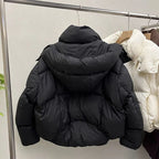 Chaqueta acolchada corta con capucha Uma