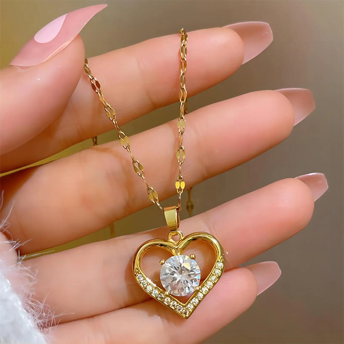 Collar corazón de circonita Alma