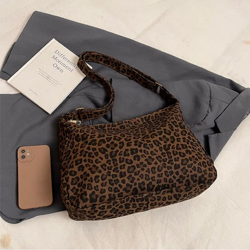 Bolso hobo de leopardo Leire