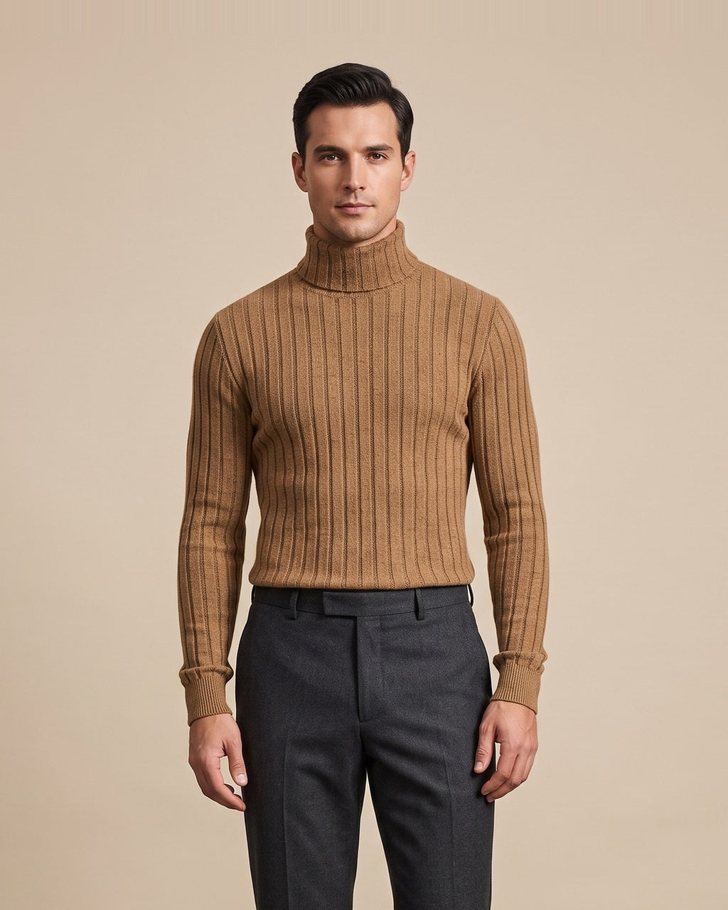 Hombre con jersey de cuello alto de canalé camel