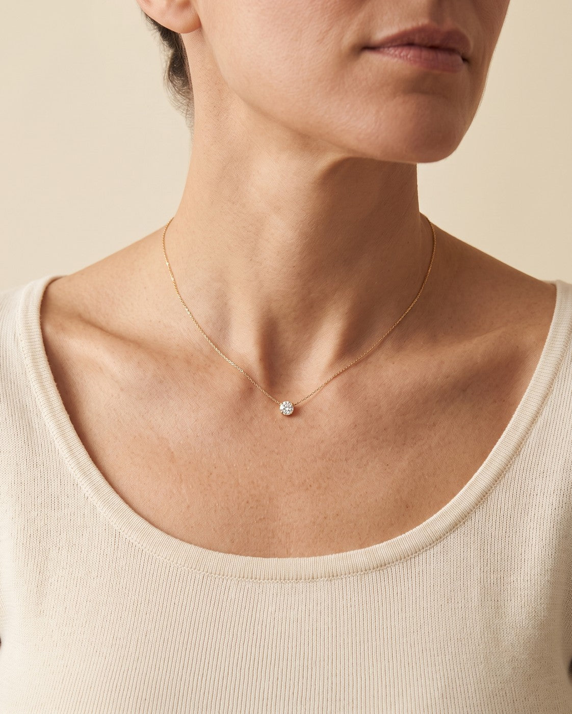 Collar de punto de luz Estela
