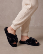 Zapatillas de casa de pelito Nerea, detalle - Negro