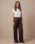 Pantalón ancho satinado de cintura elástica Begoña, cuerpo entero - Chocolate
